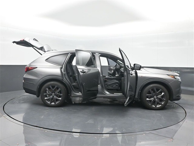 used 2023 Acura MDX car, priced at $43,992
