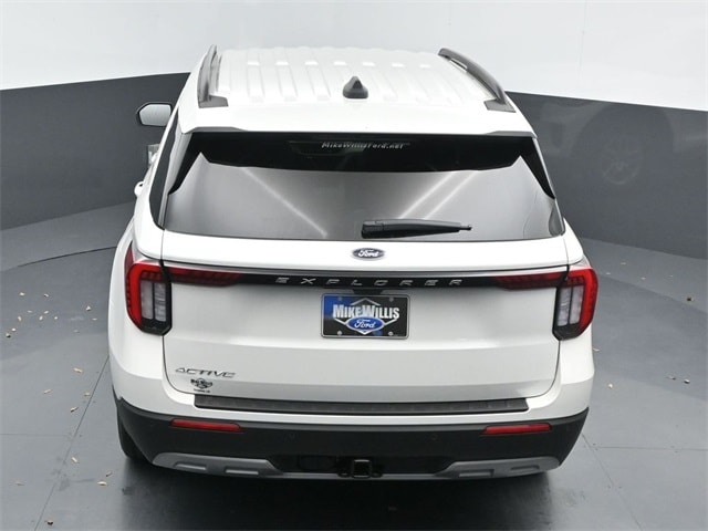 new 2025 Ford Explorer car, priced at $42,105