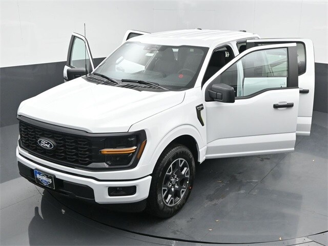 new 2024 Ford F-150 car, priced at $40,670