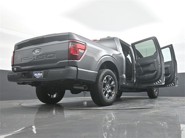 new 2025 Ford F-150 car, priced at $43,083