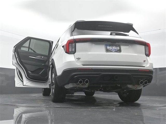 new 2025 Ford Explorer car, priced at $54,660