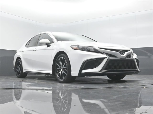 used 2022 Toyota Camry car, priced at $25,499