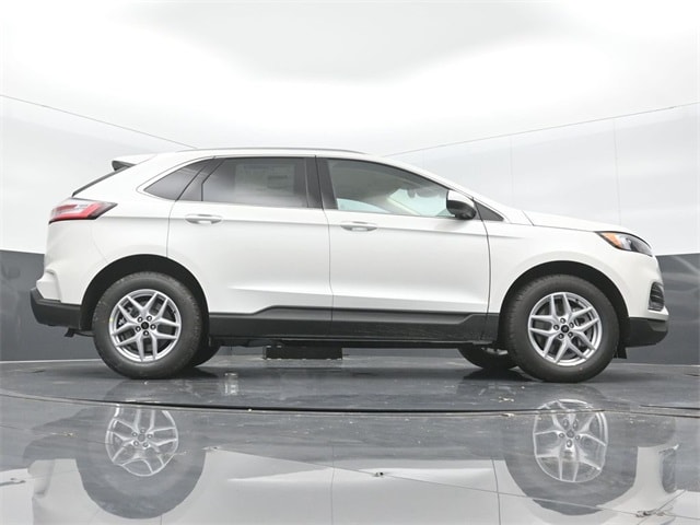 new 2024 Ford Edge car, priced at $37,020