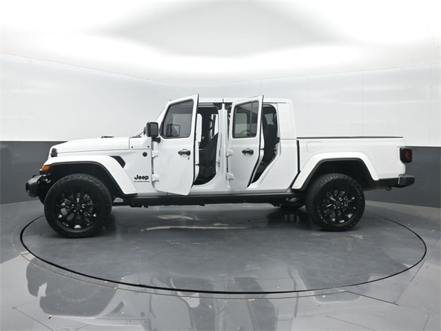 used 2024 Jeep Gladiator car, priced at $37,988