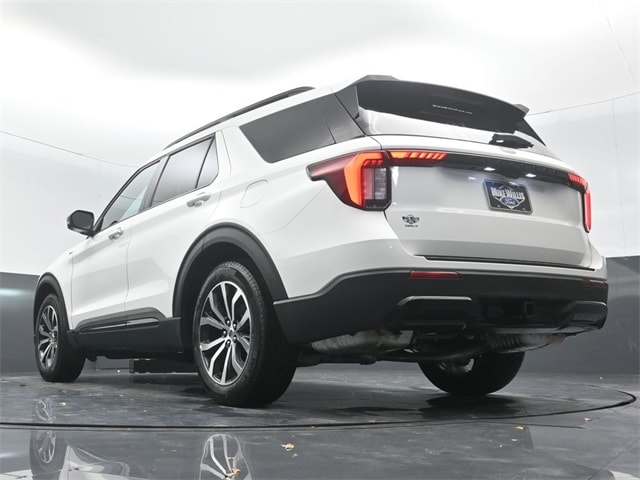 new 2025 Ford Explorer car, priced at $45,005