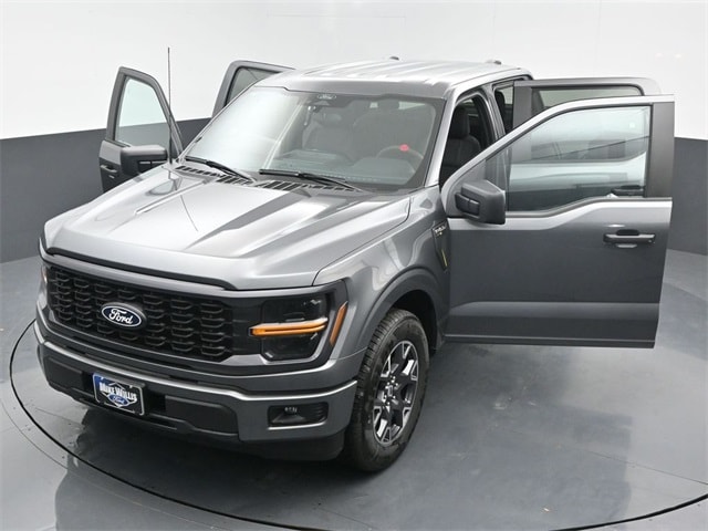 new 2025 Ford F-150 car, priced at $43,083