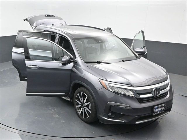 used 2021 Honda Pilot car, priced at $32,189