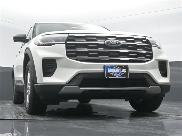 new 2025 Ford Explorer car, priced at $40,245