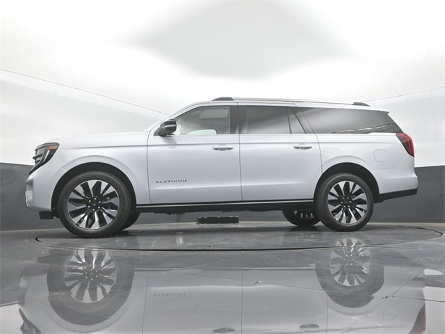 new 2025 Ford Expedition car, priced at $82,435