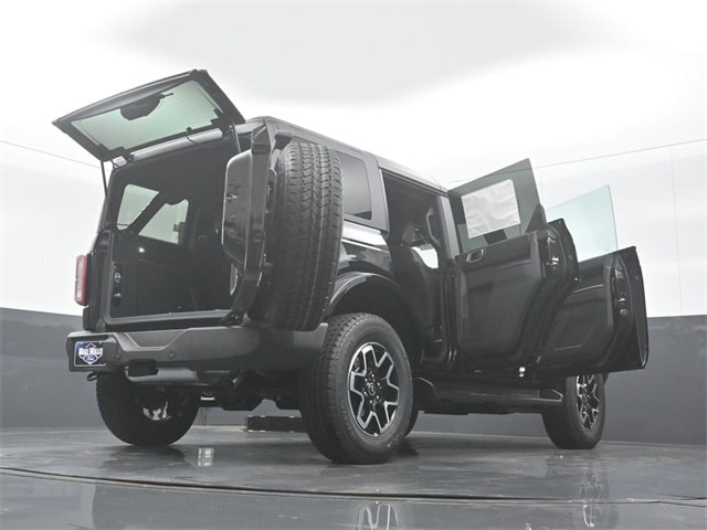 new 2025 Ford Bronco car, priced at $48,225