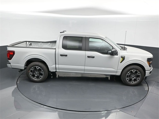 new 2024 Ford F-150 car, priced at $44,996