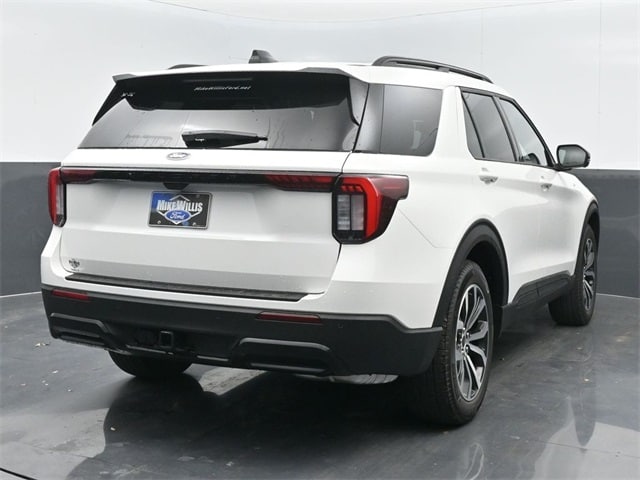 new 2025 Ford Explorer car, priced at $45,905