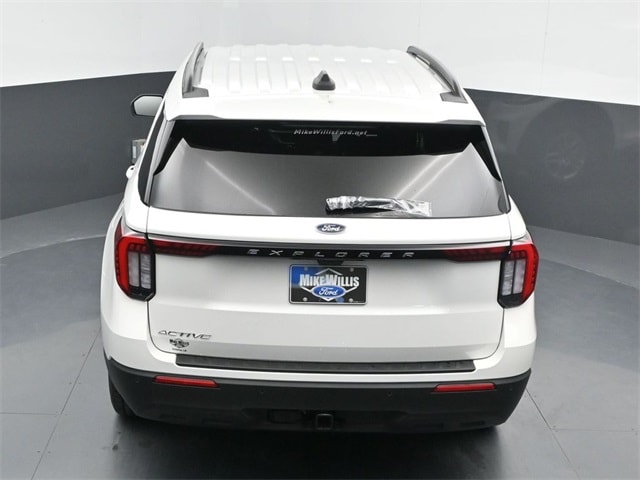 new 2025 Ford Explorer car, priced at $40,245