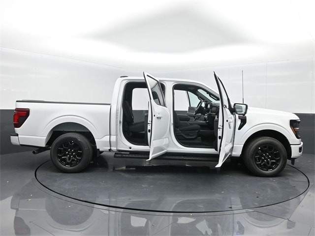 new 2024 Ford F-150 car, priced at $46,050