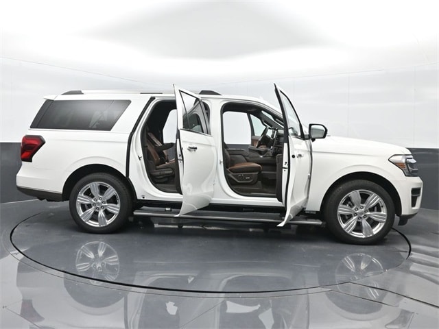 new 2024 Ford Expedition car, priced at $76,445