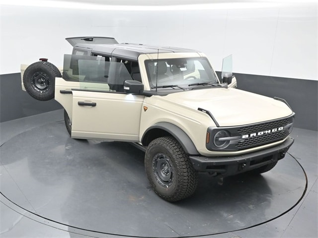 new 2025 Ford Bronco car, priced at $66,960