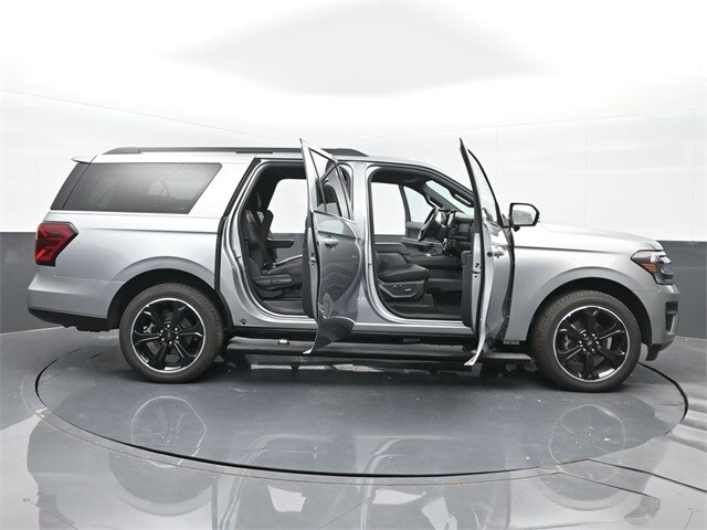 new 2024 Ford Expedition car, priced at $71,860