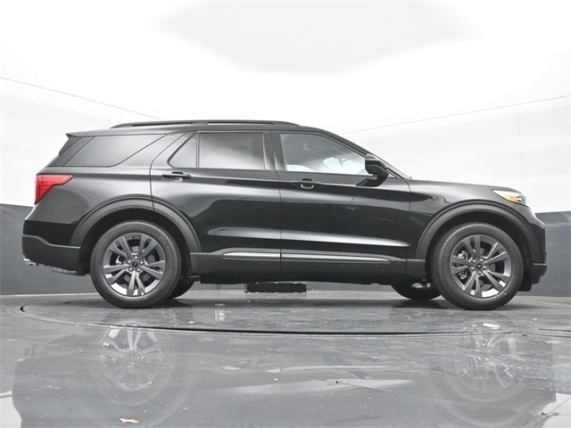 new 2024 Ford Explorer car, priced at $40,780