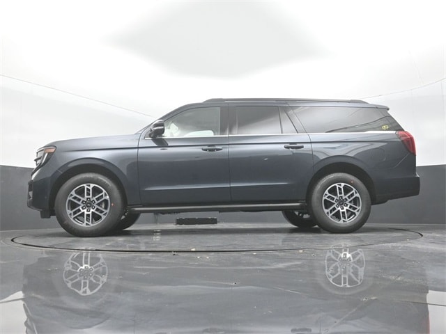new 2025 Ford Expedition car, priced at $71,705