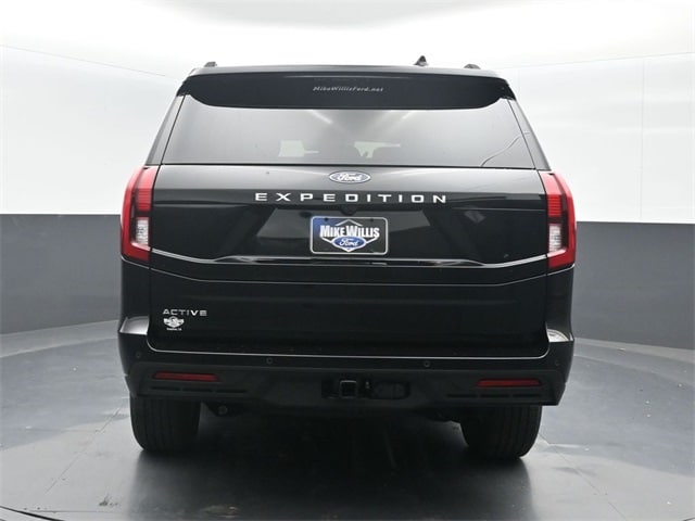 new 2025 Ford Expedition car, priced at $68,210