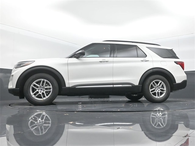 new 2025 Ford Explorer car, priced at $42,105