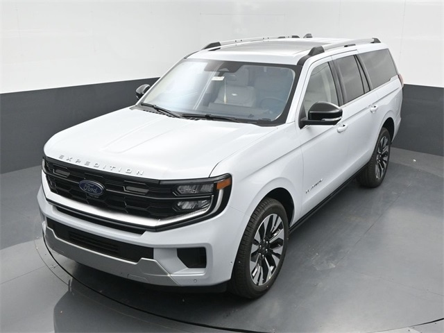 new 2025 Ford Expedition car, priced at $82,435