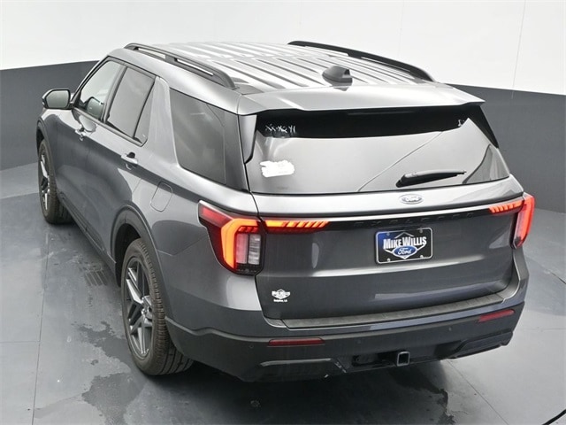 new 2025 Ford Explorer car, priced at $46,445