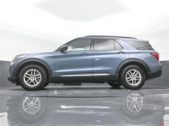 new 2025 Ford Explorer car, priced at $38,345