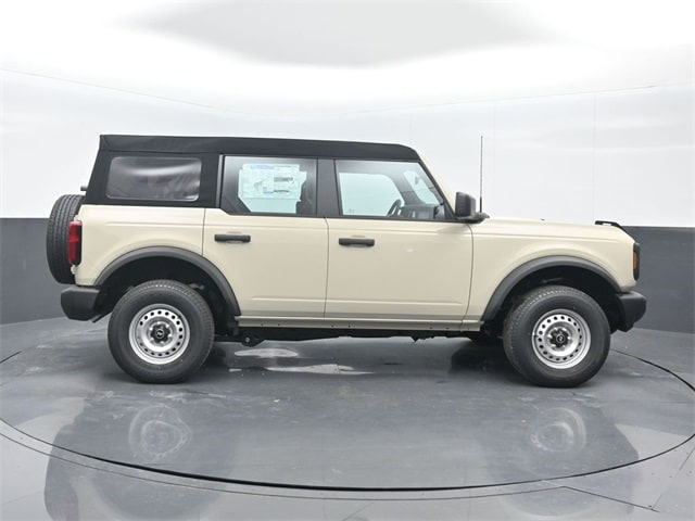 new 2025 Ford Bronco car, priced at $41,280