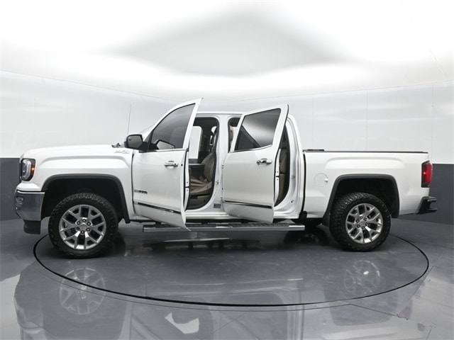 used 2018 GMC Sierra 1500 car, priced at $35,258