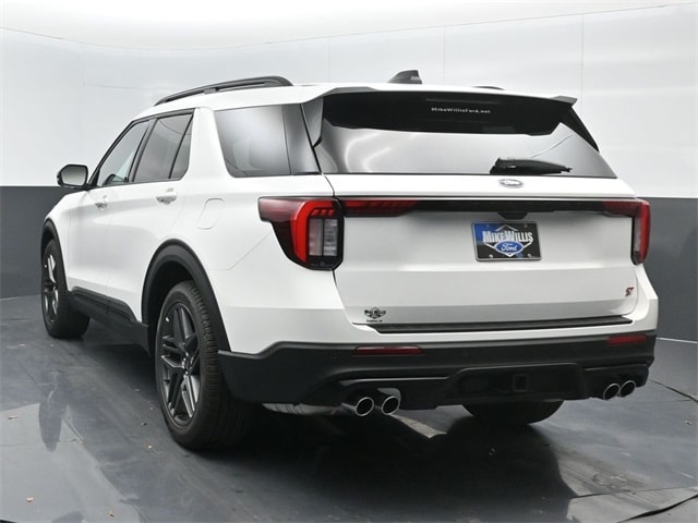 new 2025 Ford Explorer car, priced at $60,590