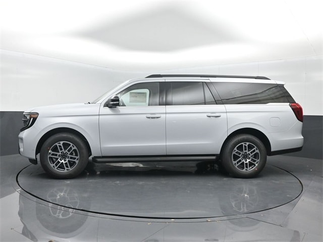new 2025 Ford Expedition car, priced at $71,210