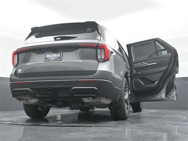 new 2025 Ford Explorer car, priced at $46,445