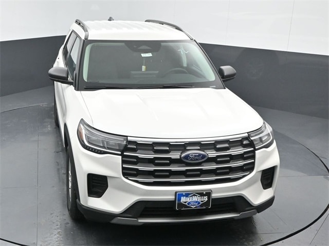 new 2025 Ford Explorer car, priced at $40,245