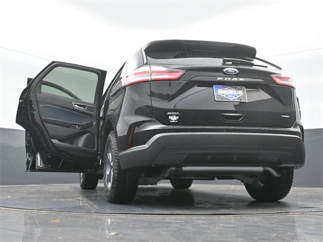 new 2024 Ford Edge car, priced at $36,805