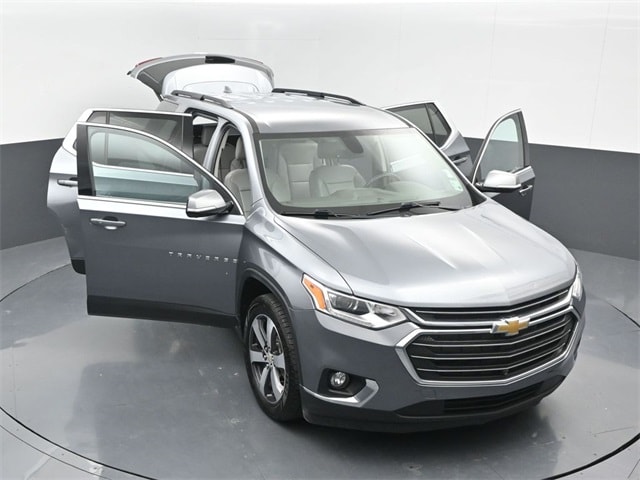 used 2020 Chevrolet Traverse car, priced at $23,582