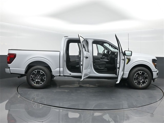new 2025 Ford F-150 car, priced at $43,169