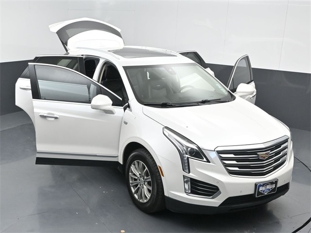 used 2019 Cadillac XT5 car, priced at $15,227