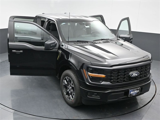 new 2025 Ford F-150 car, priced at $44,333