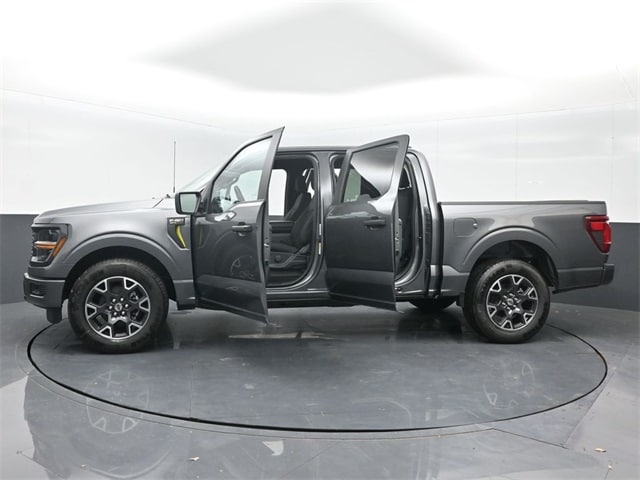 new 2025 Ford F-150 car, priced at $43,083