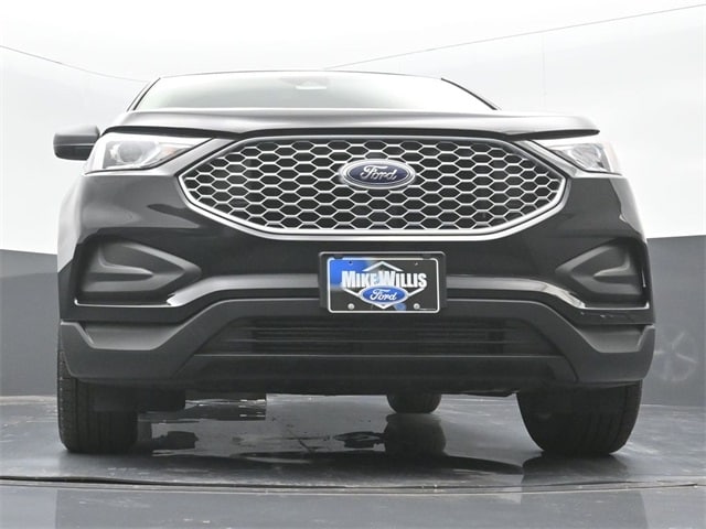 new 2024 Ford Edge car, priced at $33,060