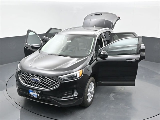 new 2024 Ford Edge car, priced at $35,025