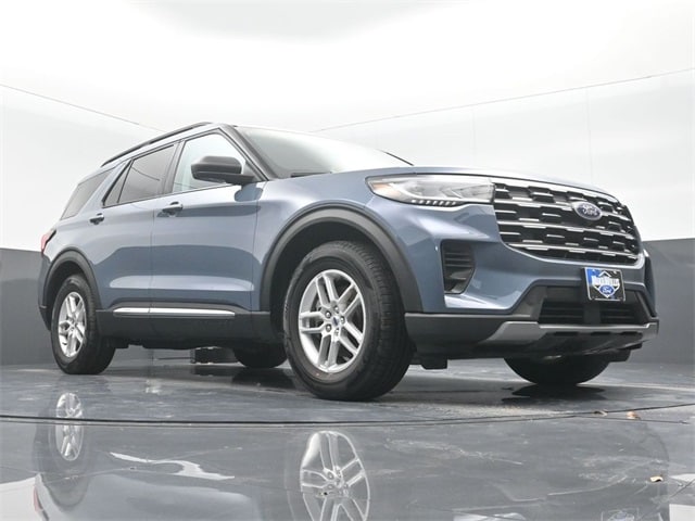 new 2025 Ford Explorer car, priced at $38,345