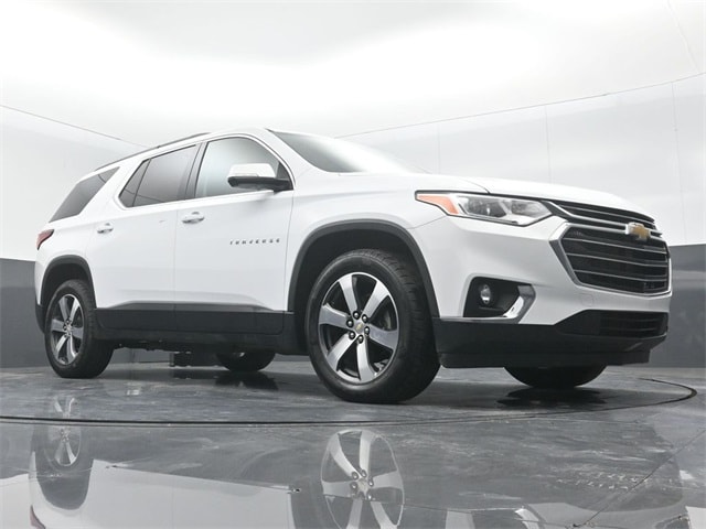 used 2020 Chevrolet Traverse car, priced at $22,410