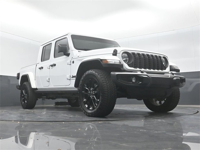 used 2024 Jeep Gladiator car, priced at $37,988