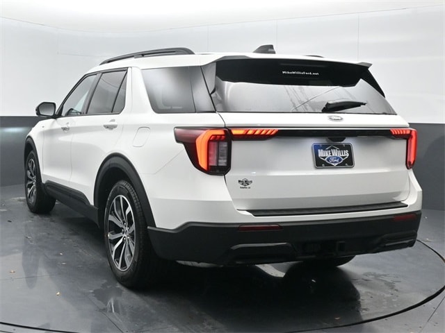 new 2025 Ford Explorer car, priced at $45,005