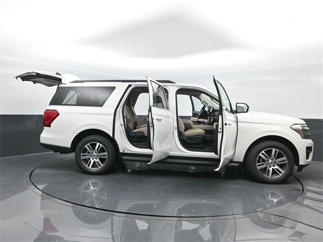 new 2024 Ford Expedition car, priced at $62,095