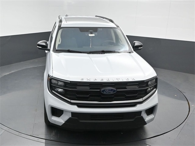 new 2025 Ford Expedition car, priced at $68,210