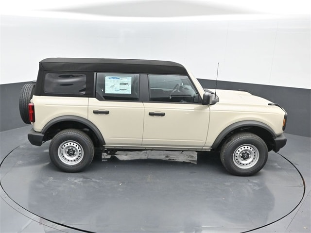 new 2025 Ford Bronco car, priced at $41,280