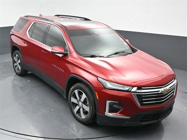 used 2022 Chevrolet Traverse car, priced at $30,194